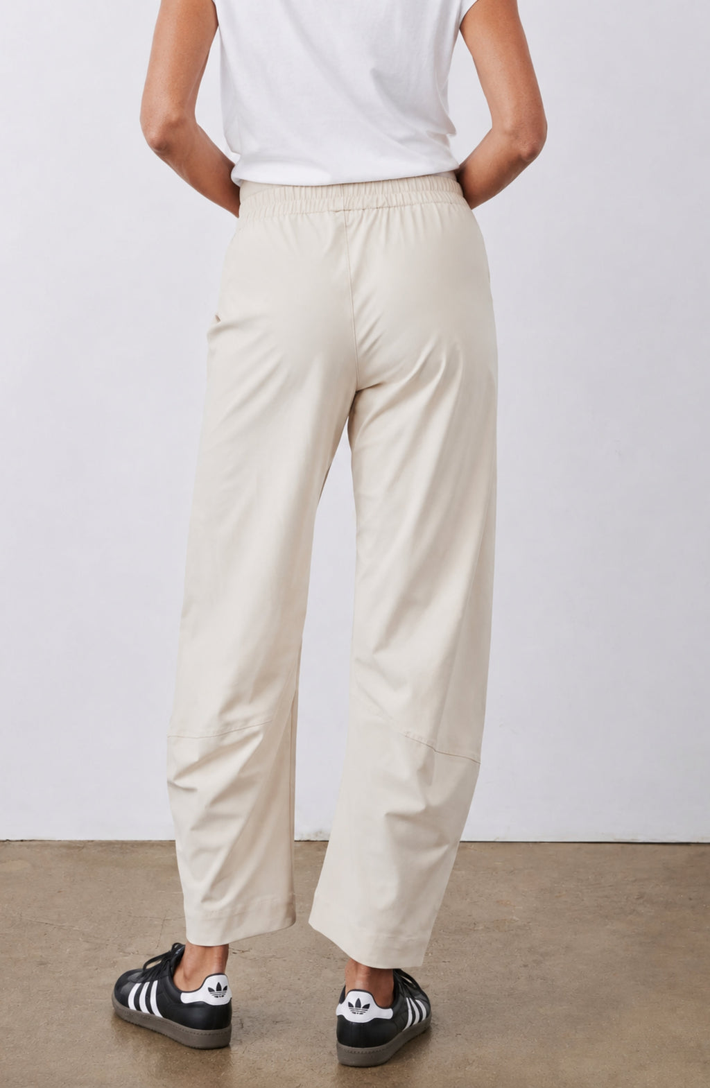Pantalón Bruna — Barrel fit de cintura alta